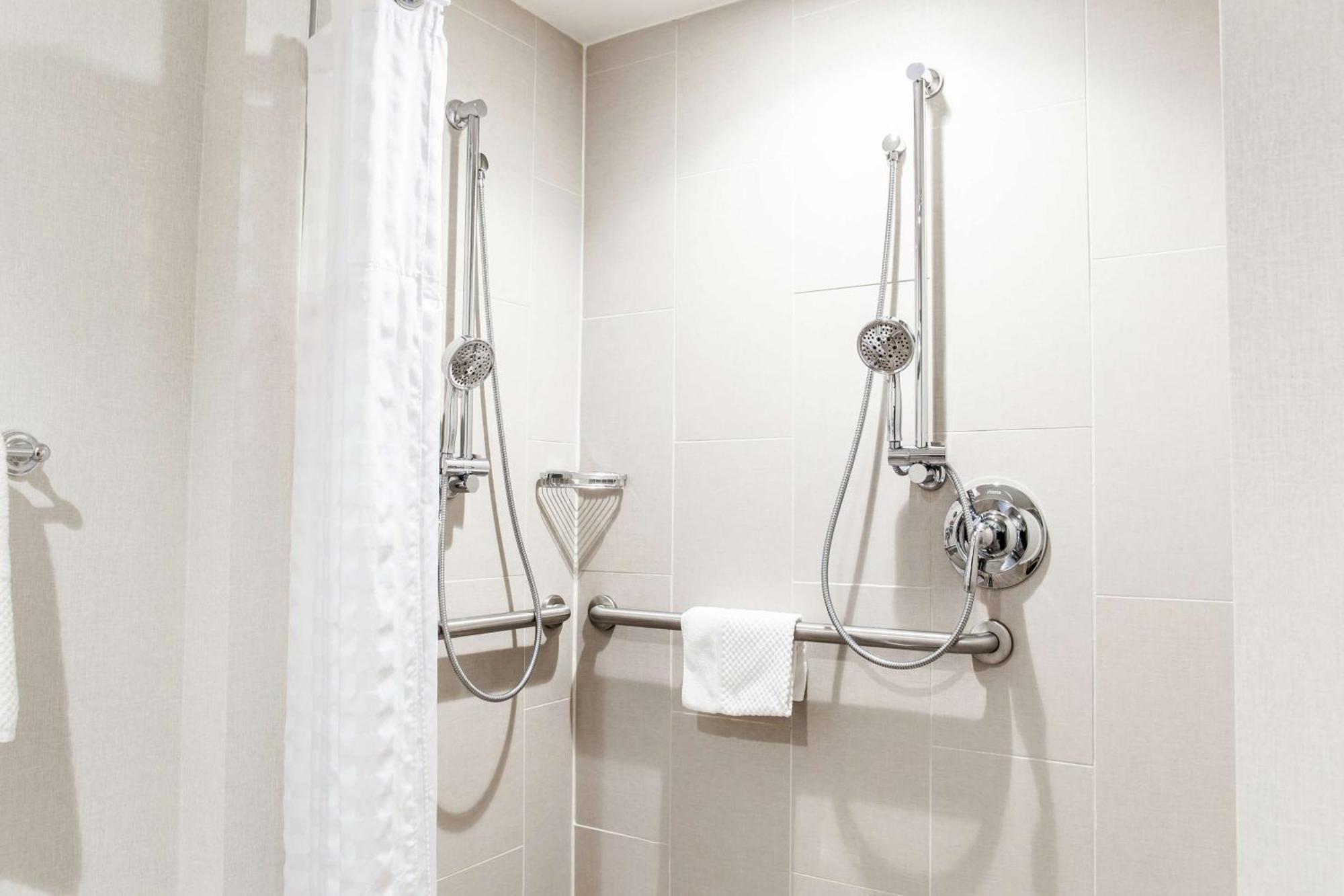 Doubletree By Hilton Pleasant Prairie Kenosha, Wi Hotel Екстериор снимка
